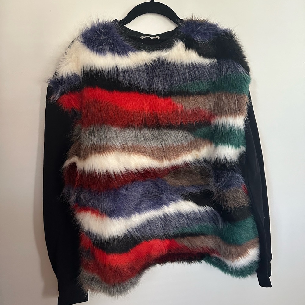 Zara Sweater-shirt with multi colored faux fur
